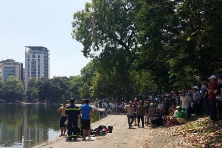 Cứu cháu, người đàn ông chết đuối thương tâm