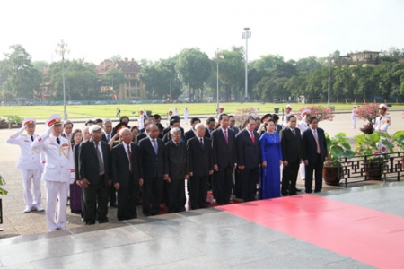 Lãnh đạo Đảng, Nhà nước vào Lăng viếng Chủ tịch Hồ Chí Minh