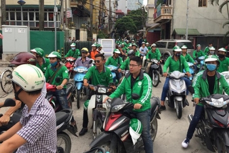 Sau khi mua lại Uber, cước Grap tăng chóng mặt