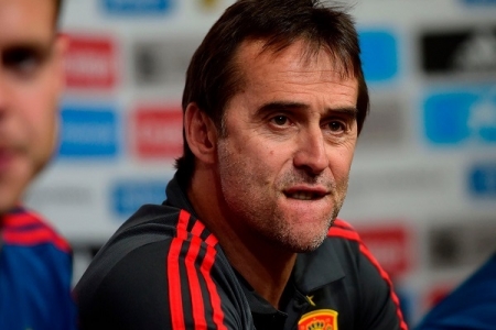 HLV Lopetegui bị Tây Ban Nha sa thải trước thềm World Cup 2018