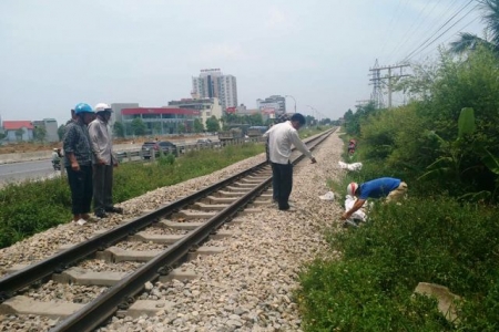 Thanh Hóa: Đôi nam nữ thiệt mạng vì cố chạy qua đường sắt khi tàu đang tới