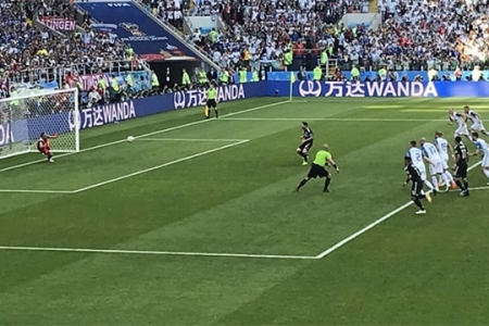 Argentina 1-1 Iceland: Messi đá hỏng phạt đền