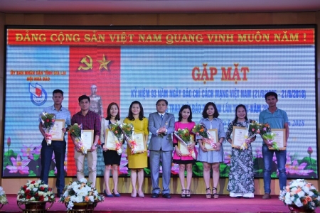 Gia Lai: Tôn vinh người làm báo