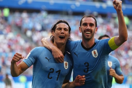 Nga 0 – 3 Uruguay: Cavani ghi bàn Uruguay hủy diệt chủ nhà!