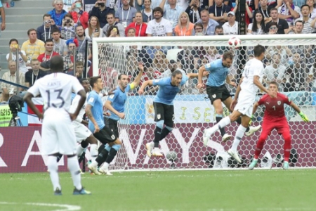 Pháp 2-0 Uruguay: Pháp vào bán kết Worl Cup