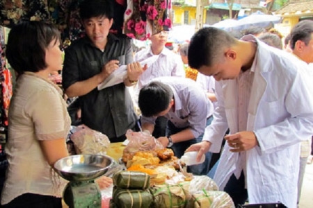 Nâng cao chất lượng an toàn thực phẩm thông qua việc tăng cường lấy mẫu giám sát