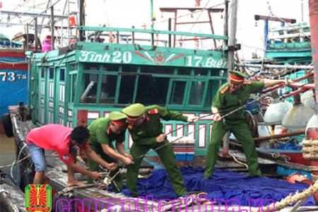 Thanh Hóa: Lực lượng công an nỗ lực cùng người dân ứng phó bão số 3