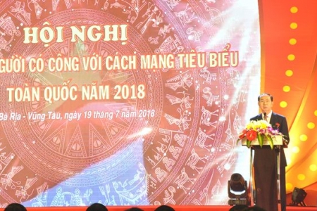 Không để gia đình người có công với cách mạng thuộc diện hộ nghèo