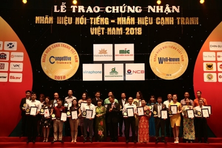 FPT Services vinh dự đạt Top 100 Nhãn hiệu nổi tiếng Việt Nam 2018.