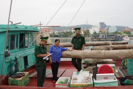 Quảng Ninh: Phát hiện 5 phương tiện đánh bắt hải sản trái phép