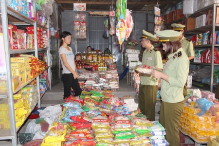 Hòa Bình: Đẩy mạnh công tác đấu tranh chống buôn lậu, gian lận thương mại