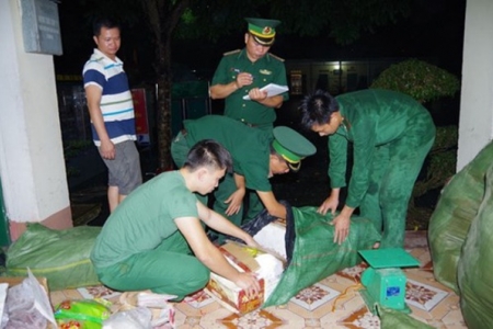 Lào Cai: Bắt hơn 2 tấn hàng đông lạnh đang trên đường vận chuyển