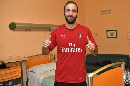 AC Milan chiêu mộ thành công chân sút Gonzalo Higuain