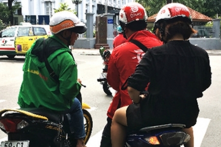 TP. Hồ Chí Minh: Thị trường ‘xe ôm công nghệ’ tranh dành khốc liệt