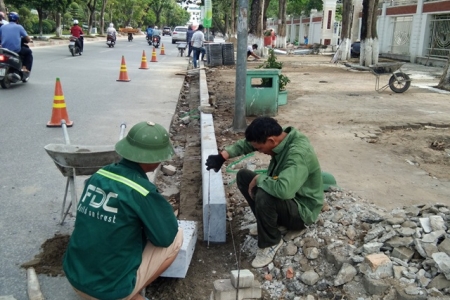 TP. Vinh (Nghệ An): Cải tạo thí điểm vỉa hè làm nơi đậu ô tô