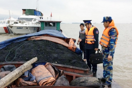 Lực lượng Cảnh sát biển tăng cường công tác chống hàng giả, gian lận thương mại trong tháng 7