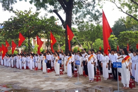 Sáng nay gần 23 triệu học sinh, sinh viên tưng bừng khai giảng năm học mới