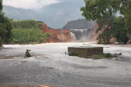 Lào Cai: Vỡ đập chứa bãi thải của nhà máy sản xuất phân bón Diamon phốt-phát