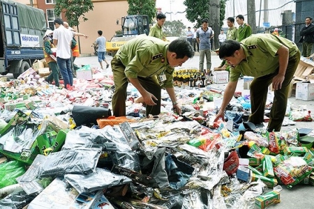 QLTT Bình Định: Tăng cường ngăn chặn, xử lý nghiêm các hành vi gian lận thương mại