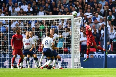 Đánh bại Tottenham, Liverpool chễm chệ ngôi đầu sau 5 vòng đấu