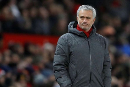 Huyền thoại Ryan Giggs khuyên M.U không nên sa thải Mourinho