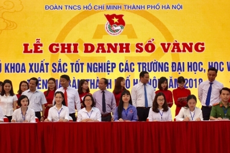 Hà Nội: Ghi danh Sổ vàng 88 thủ khoa xuất sắc tại Văn Miếu - Quốc Tử Giám