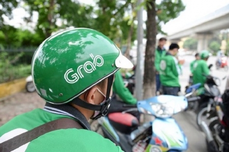 TP. HCM: Tài xế GrabBike bị kẻ cướp cắt đứt cuống họng