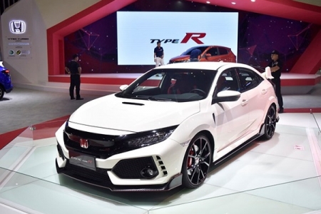 Triển lãm Ô tô VN 2018: Honda trưng bày xe cầu trước nhanh nhất thế giới - Civic Type R