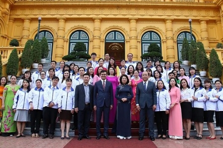 Phó Chủ tịch nước: 'Dạy một đứa trẻ bình thường đã khó, dạy trẻ đặc biệt càng khó hơn'