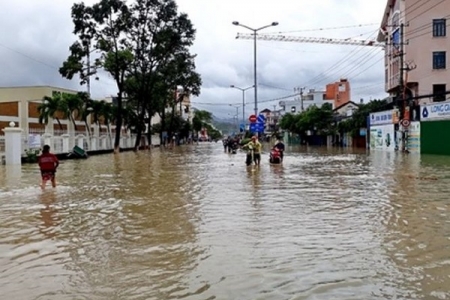 90.000 học sinh Nha Trang phải nghỉ học do mưa lũ