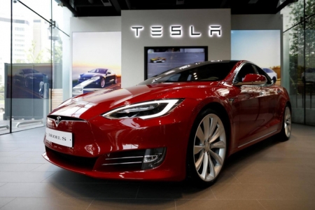 Chiến tranh TM leo thang, Tesla giảm giá xe hơi Model X và Model S tại Trung Quốc