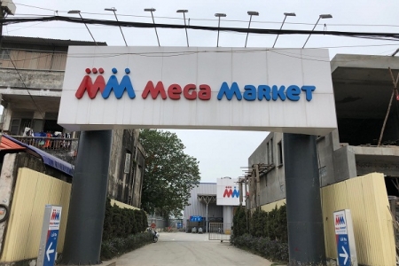 MeGa Market Hoàng Mai xây dựng cột quảng cáo không phép?