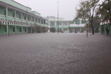 Hôm nay (10/12), học sinh ở Đà Nẵng, Quảng Nam và Quảng Ngãi được nghỉ học do mưa lớn