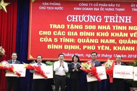 Quảng Nam: Phó chủ tịch nước thăm gia đình dân quân tử vong cứu người trong lũ