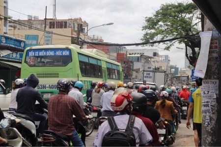 TP. HCM công bố đường dây nóng giao thông vận tải phục vụ Tết Nguyên đán Kỷ Hợi