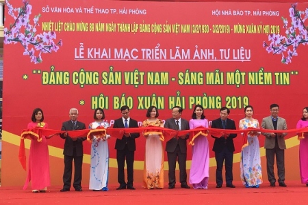 Hải Phòng: Khai mạc điểm trưng bày Hội báo Xuân Kỷ Hợi 2019