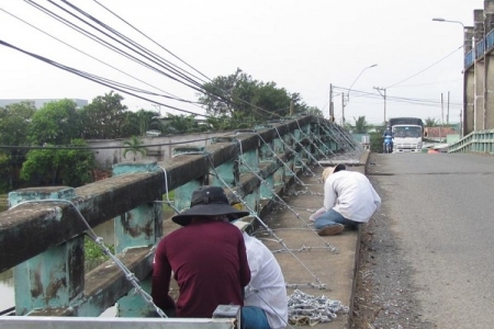 Long An: Cấm xe lưu thông qua cầu trên cống Rạch Chanh, Bắc Đông