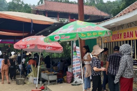 Hà Tĩnh: Khai hội chùa Hương Tích năm 2019