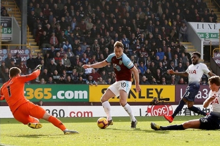 Harry Kane trở lại, Tottenham vẫn thua trước Burnley