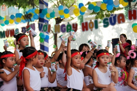 TP. HCM học sinh được uống "Sữa học đường" từ học kỳ 2 năm học 2019