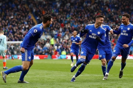 Bước ngoặt từ bàn thắng việt vị, Chelsea ngược dòng đánh bại Cardiff