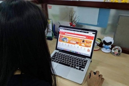 Cuộc đua trên các sàn TMĐT: Shopee vừa thu phí người bán, Tiki tuyên bố miễn phí