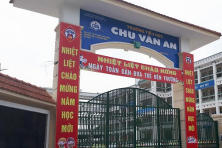 Hà Nội: Phát hiện thịt gà ôi thiu ‘tuồn’ vào trường tiểu học