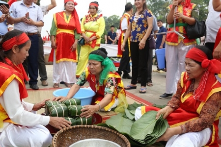 Lễ hội Đền Hùng 2019: Thi gói bánh chưng, bánh giầy cuốn hút du khách