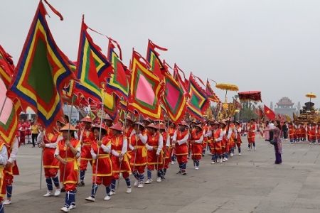 Tháng ba trẩy hội Đền Hùng