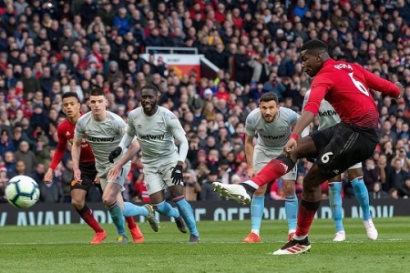 Pogba lập cú đúp penalty, MU giành chiến thắng nhọc nhằn trước West Ham