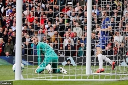 Bị Chelsea cầm hoà 1-1 trên sân nhà: Manchester United hết cửa vào Top 4?