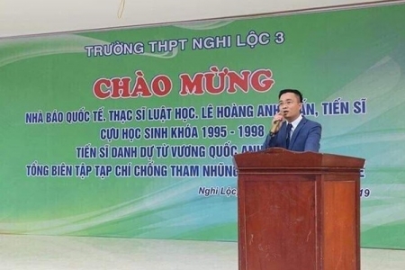 Nghệ An yêu cầu nhà trường báo cáo việc tổ chức lễ đón 'nhà báo quốc tế' Lê Hoàng Anh Tuấn