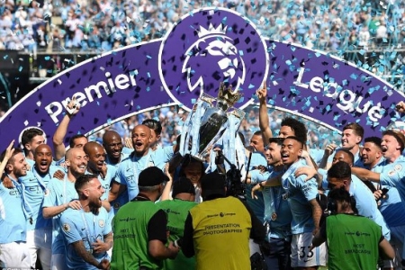 Man City chính thức lên ngôi vô địch Ngoại hạng Anh mùa giải 2018/2019