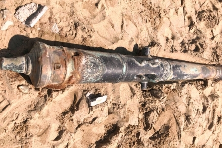 Đà Nẵng: Tìm thấy khẩu thần công 200 năm tuổi thời Minh Mạng ở bờ biển